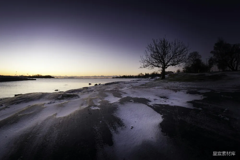 高清摄影 冬日 黄昏 湖畔 雪景 宁静 冬日黄昏的湖畔
