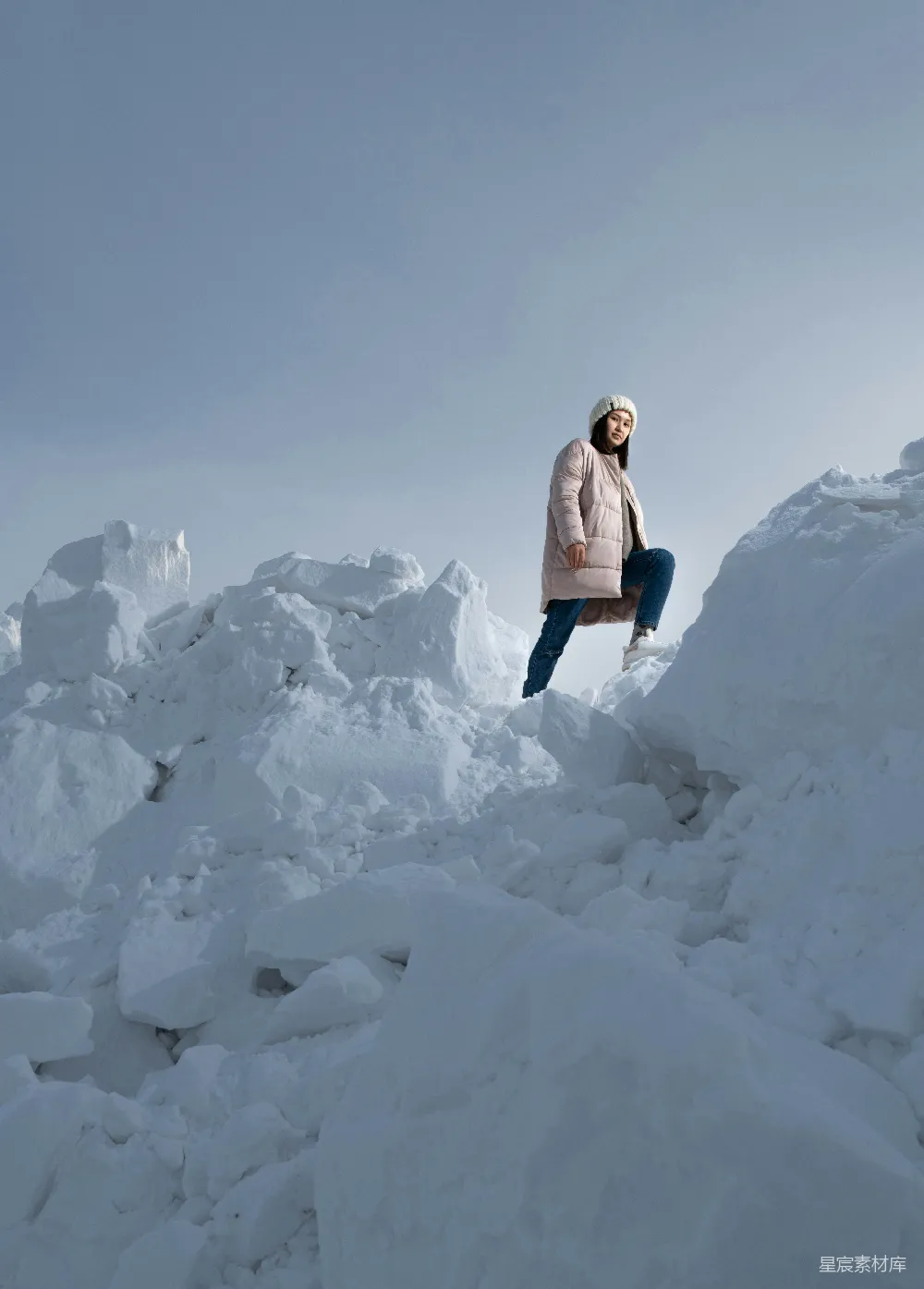 高清摄影 雪地 冬日 户外 自然 风景 雪地漫步