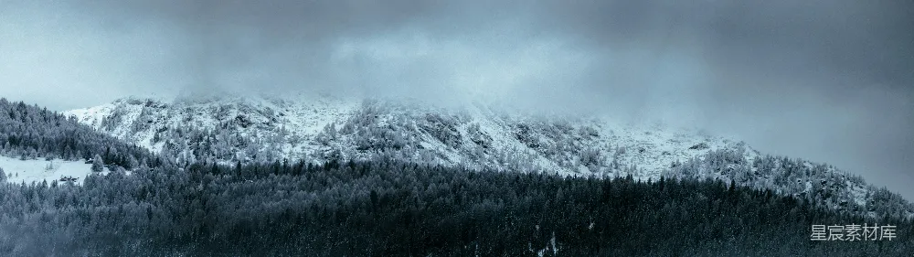 高清摄影 冬季 自然景观 山脉 森林 雪景 雪覆盖的山脉与森林