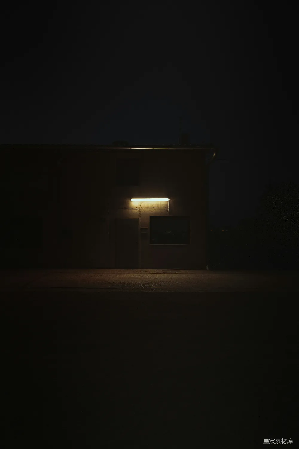 高清摄影 夜晚 建筑 孤独 光与暗 城市 夜色中的建筑角落
