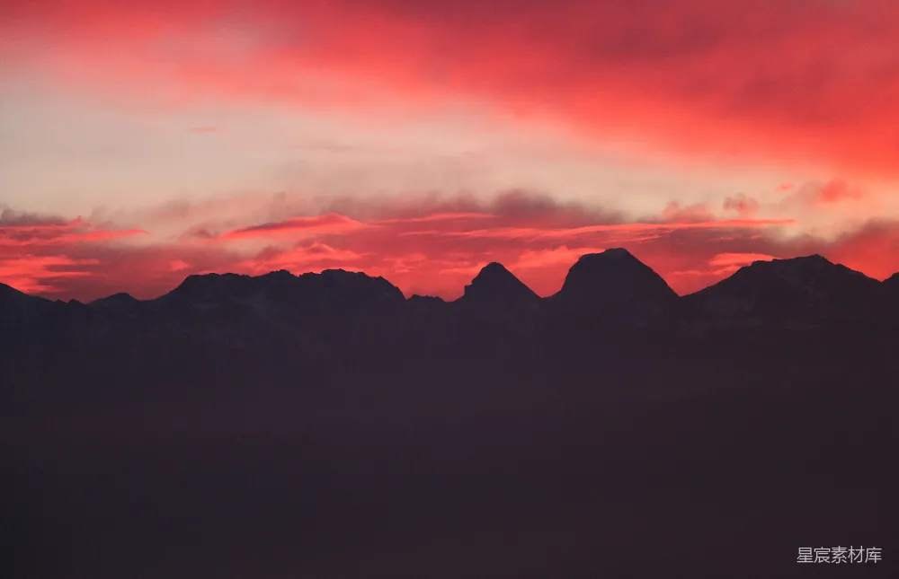 高清摄影 日落 山脊 剪影 自然 风景 夕阳下的山脊轮廓