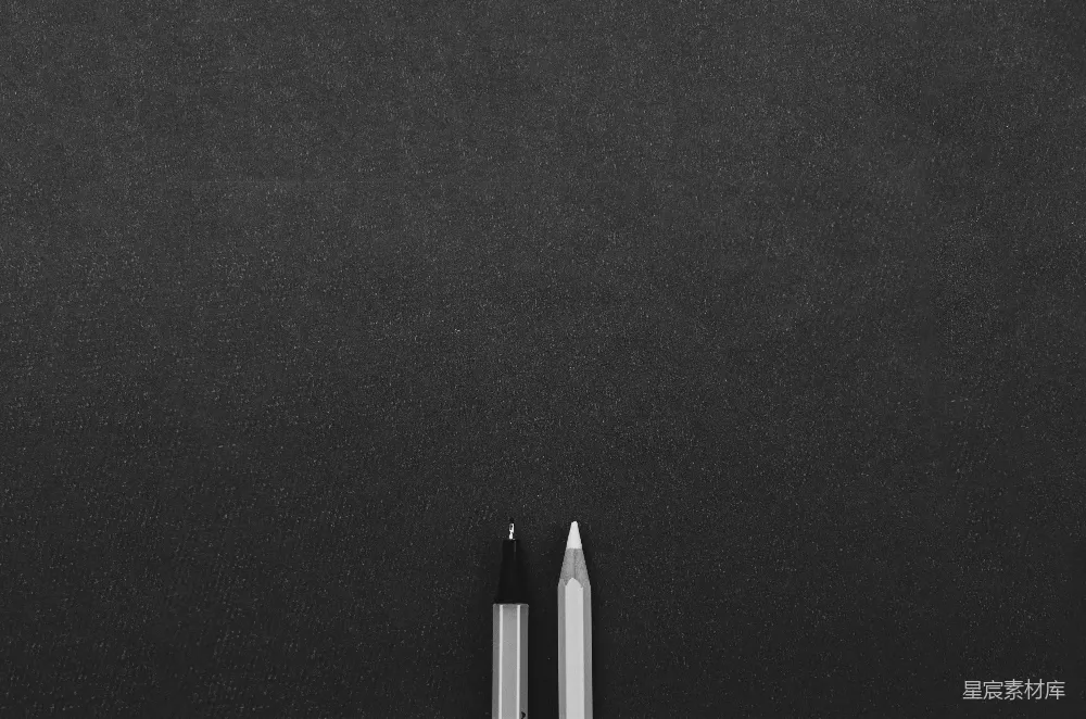 高清摄影 黑板 笔 教育 简约 学习 空白黑板与笔的静物摄影