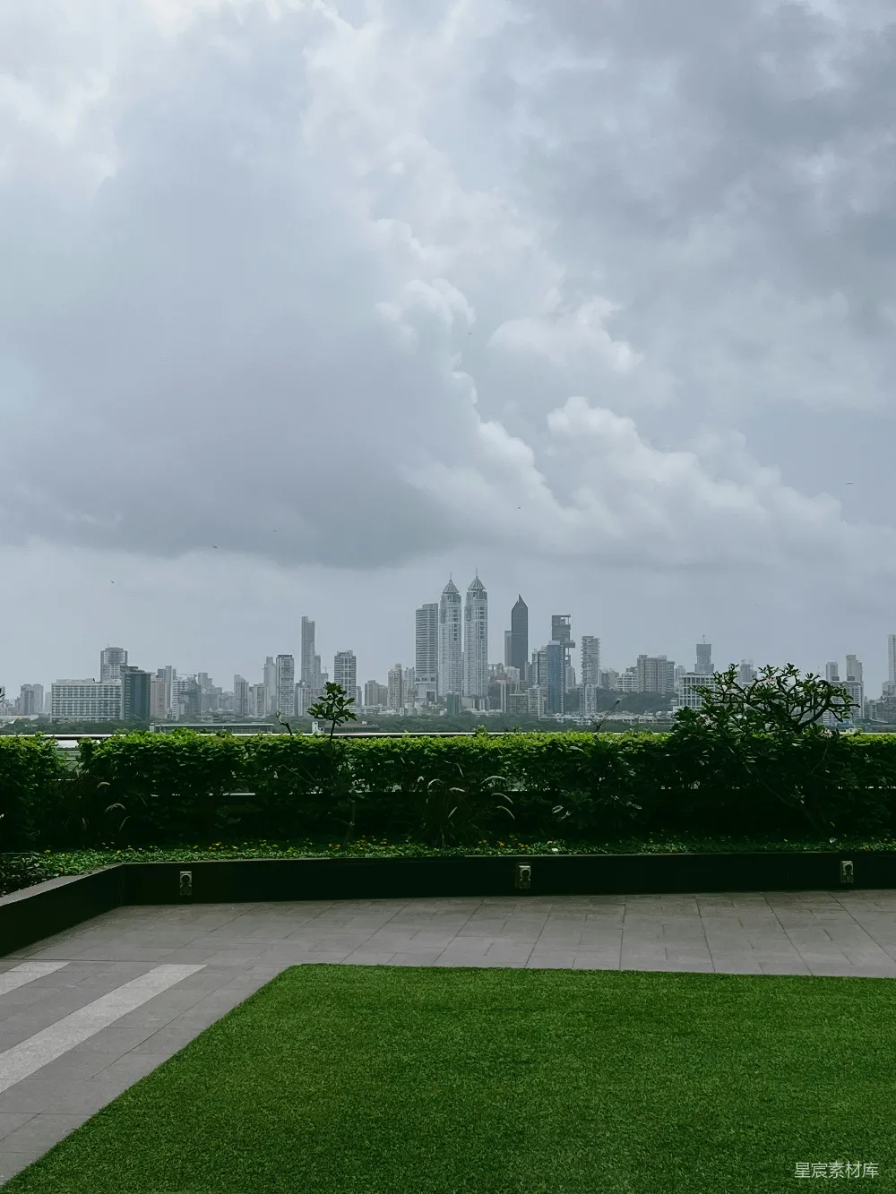 高清摄影 城市 花园 建筑 都市 景观 城市天际线下的屋顶花园