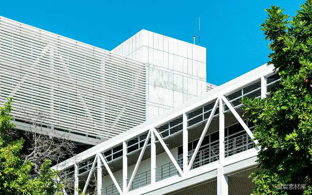 高清摄影 建筑 现代风格 城市景观 自然融合 都市生活 现代建筑与自然的和谐共存