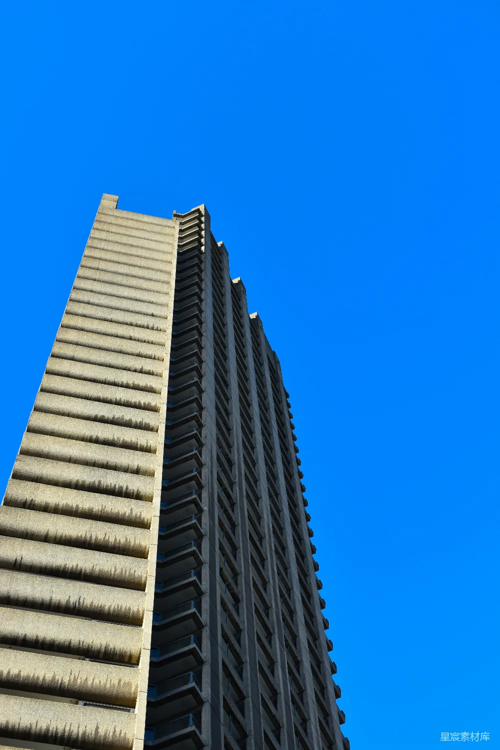 高清摄影 建筑 现代 天空 城市 高耸 蓝天下的现代建筑