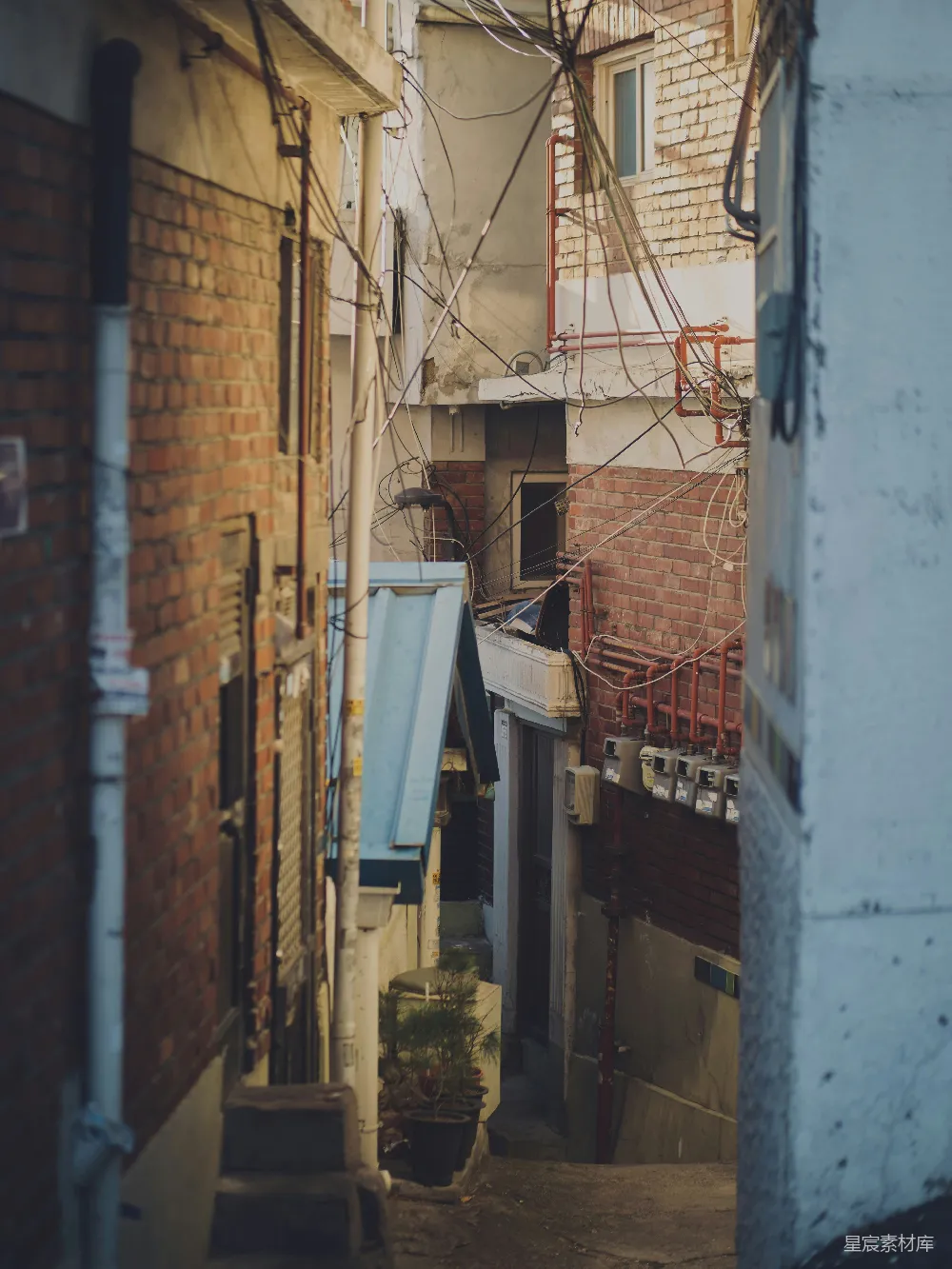 高清摄影 巷弄 老旧建筑 城市风景 日常 怀旧 老旧巷弄的日常