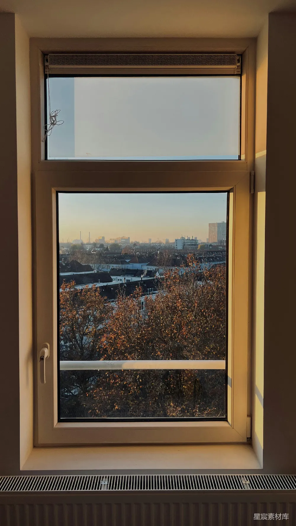 高清摄影 有窗可瞰城市景观的窗户