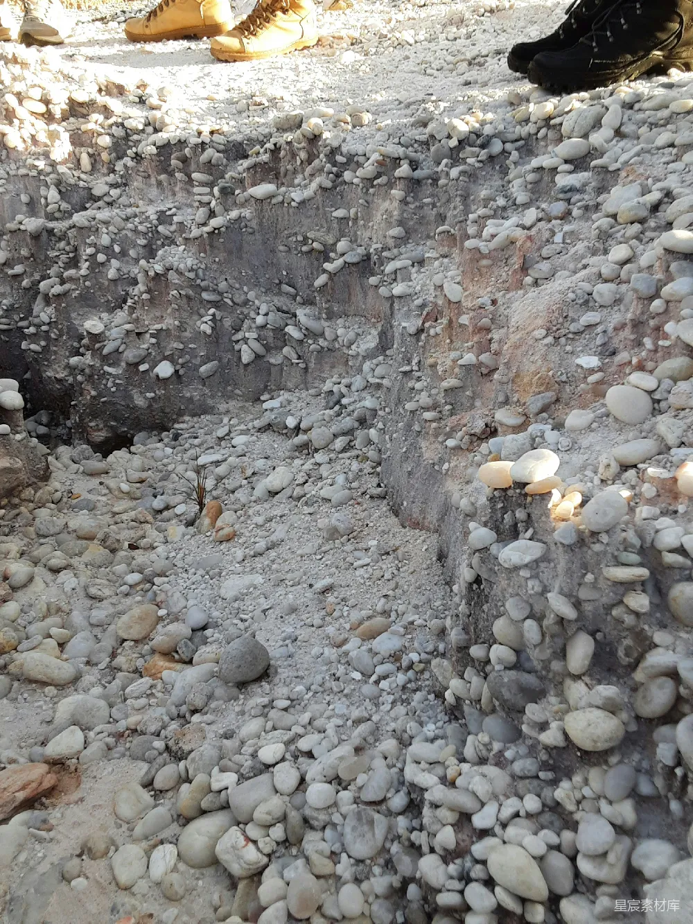 高清摄影 岩石 裂缝 碎石 户外 地质 岩石裂缝与碎石
