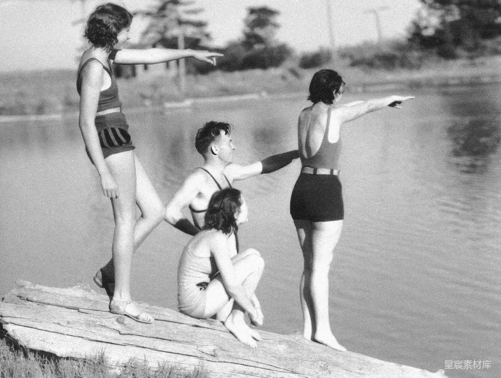 高清摄影 黑白照片 夏日 休闲时光 湖边 老照片 黑白照片中的夏日湖边休闲时光