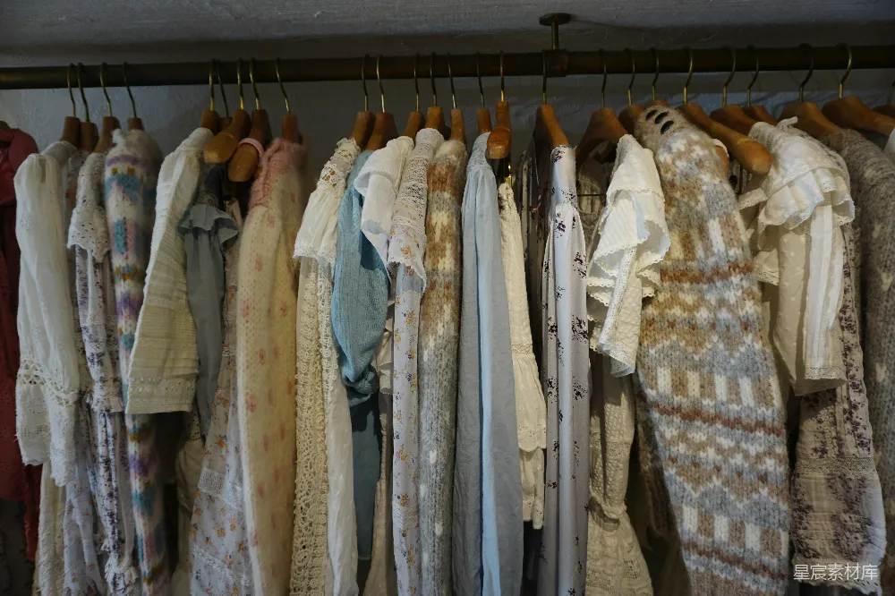 高清摄影 复古服饰 衣橱 时尚 怀旧 家居 衣橱里的复古服饰