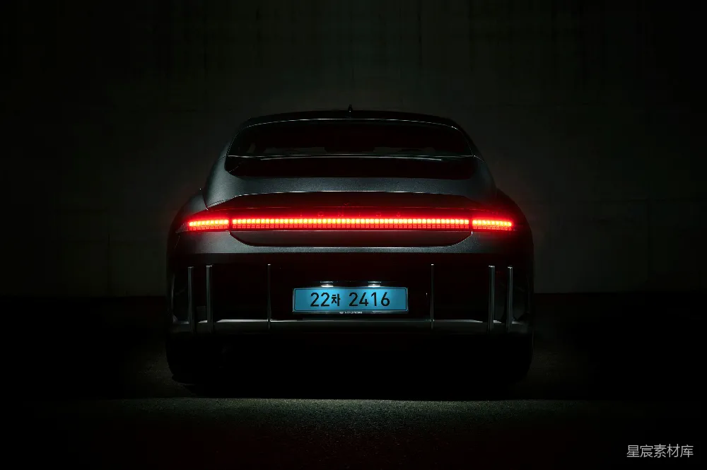 高清摄影 IONIQ 6 汽车 尾灯 现代 科技 IONIQ 6的尾灯设计