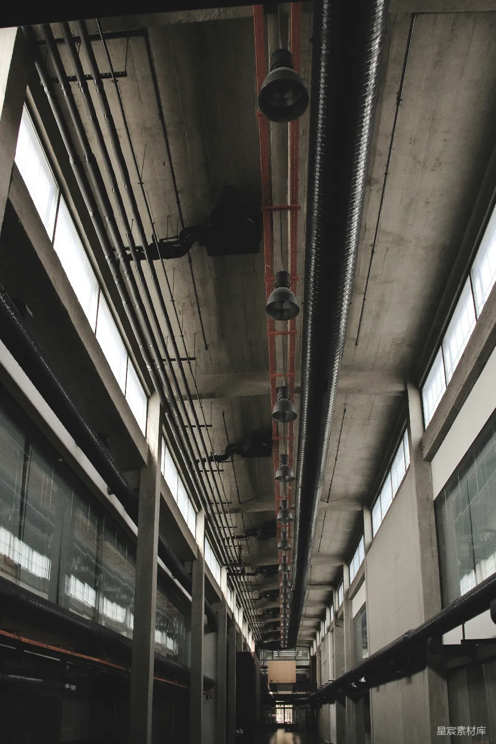 高清摄影 工业风 走廊 建筑 照明 现代 工业风走廊