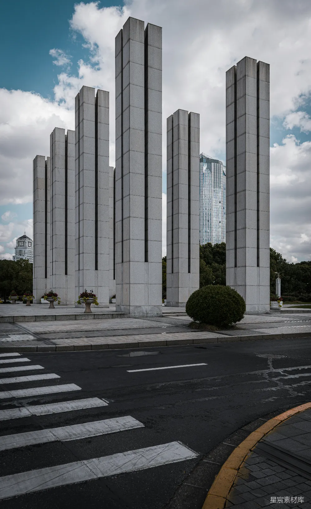 高清摄影 城市 雕塑 现代艺术 建筑 城市景观 城市中的现代雕塑