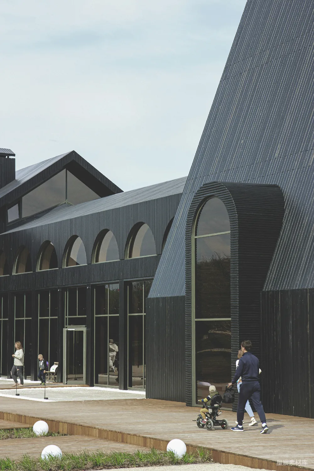 高清摄影 现代建筑 家庭 休闲 建筑风格 城市生活 现代建筑与家庭休闲场景