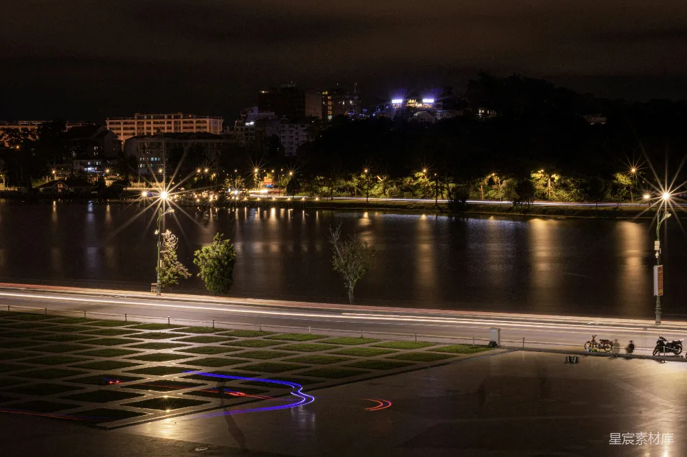 高清摄影 夜景 河流 城市 灯光 城市风光 城市夜景中的河畔灯光