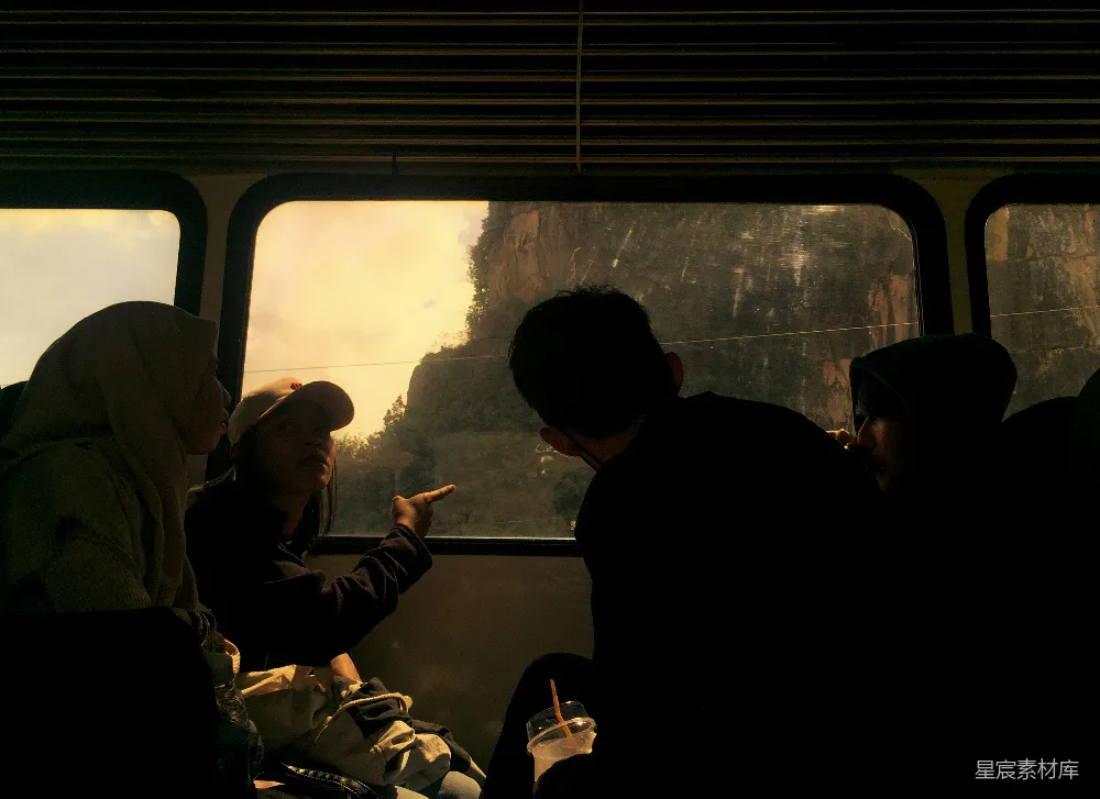 高清摄影 旅行 火车 风景 人文 旅途 火车上的人们