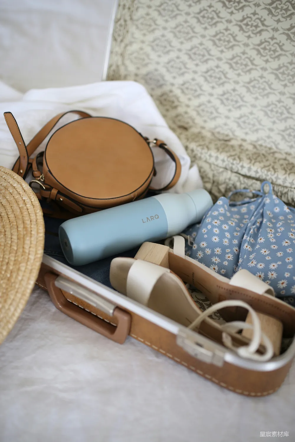 高清摄影 夏日 旅行 时尚 便携 日常 夏日出行必备清单