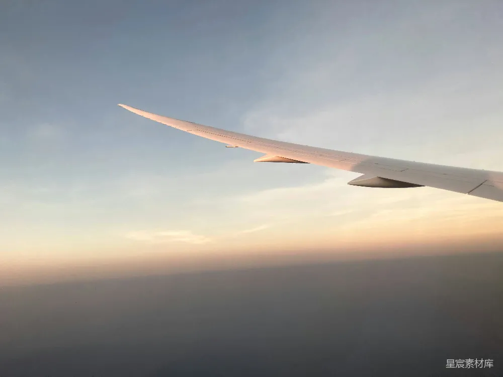 高清摄影 飞机 翅膀 日落 旅行 天空 飞机上的翅膀与日落