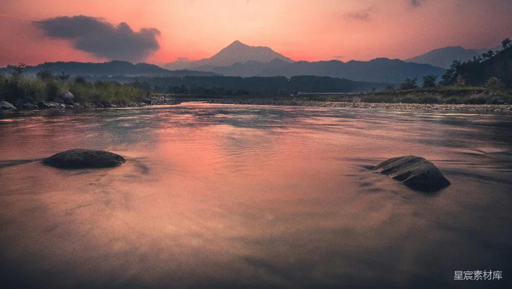 高清摄影 日落 河流 宁静 自然风光 风景 日落时分的静谧河流
