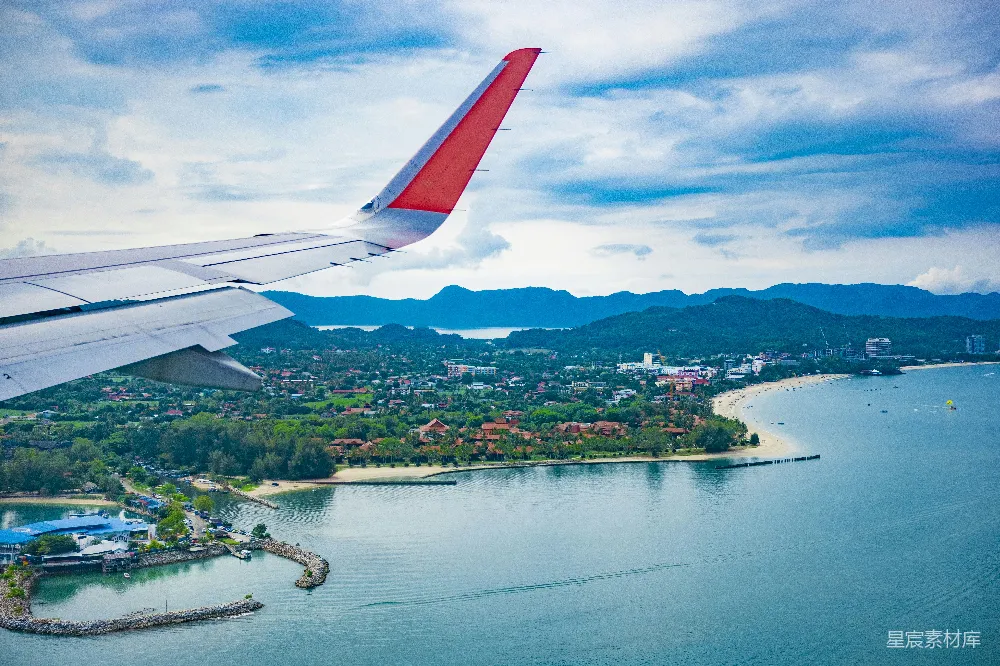 高清摄影 飞机视角 热带风情 海滨城市 度假胜地 空中旅行 空中俯瞰热带海滨城市
