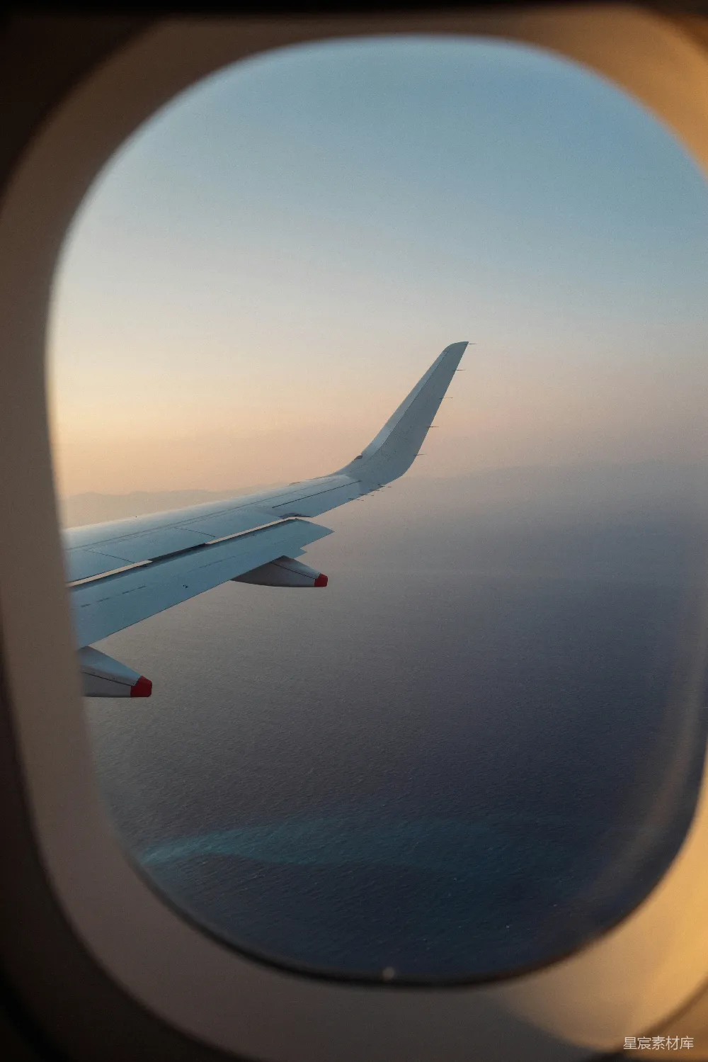 高清摄影 飞机 海景 旅行 日落 翅膀 飞机窗外的海景