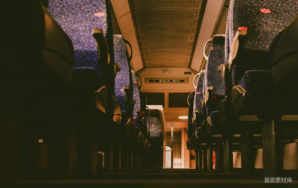 高清摄影 火车 内部 旅行 宁静 夜晚 空荡的火车车厢