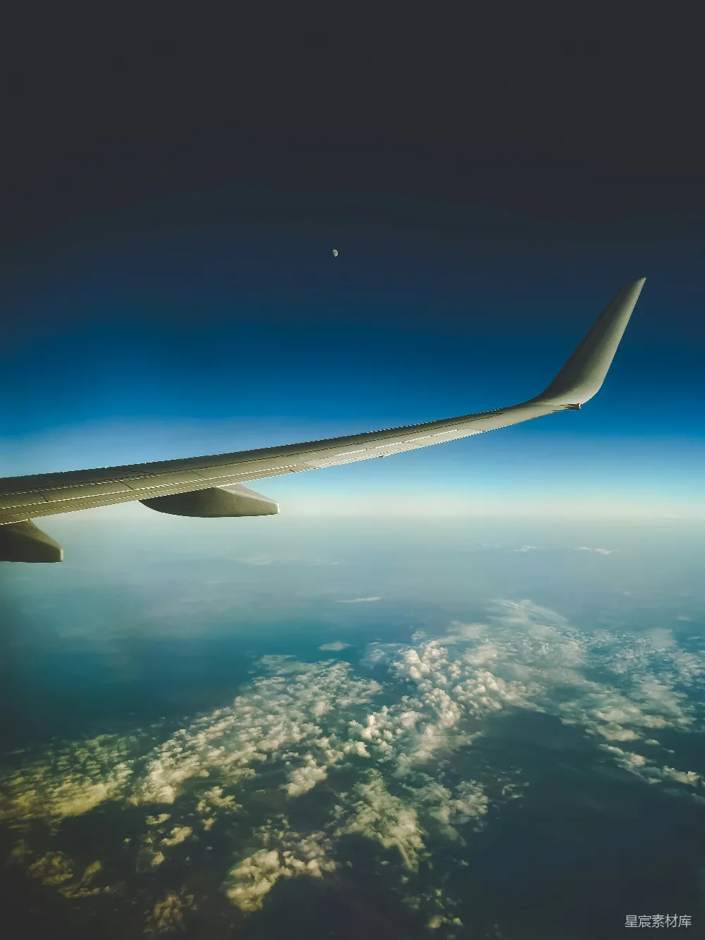 高清摄影 飞机 空中 云层 旅行 自然 空中飞行视角