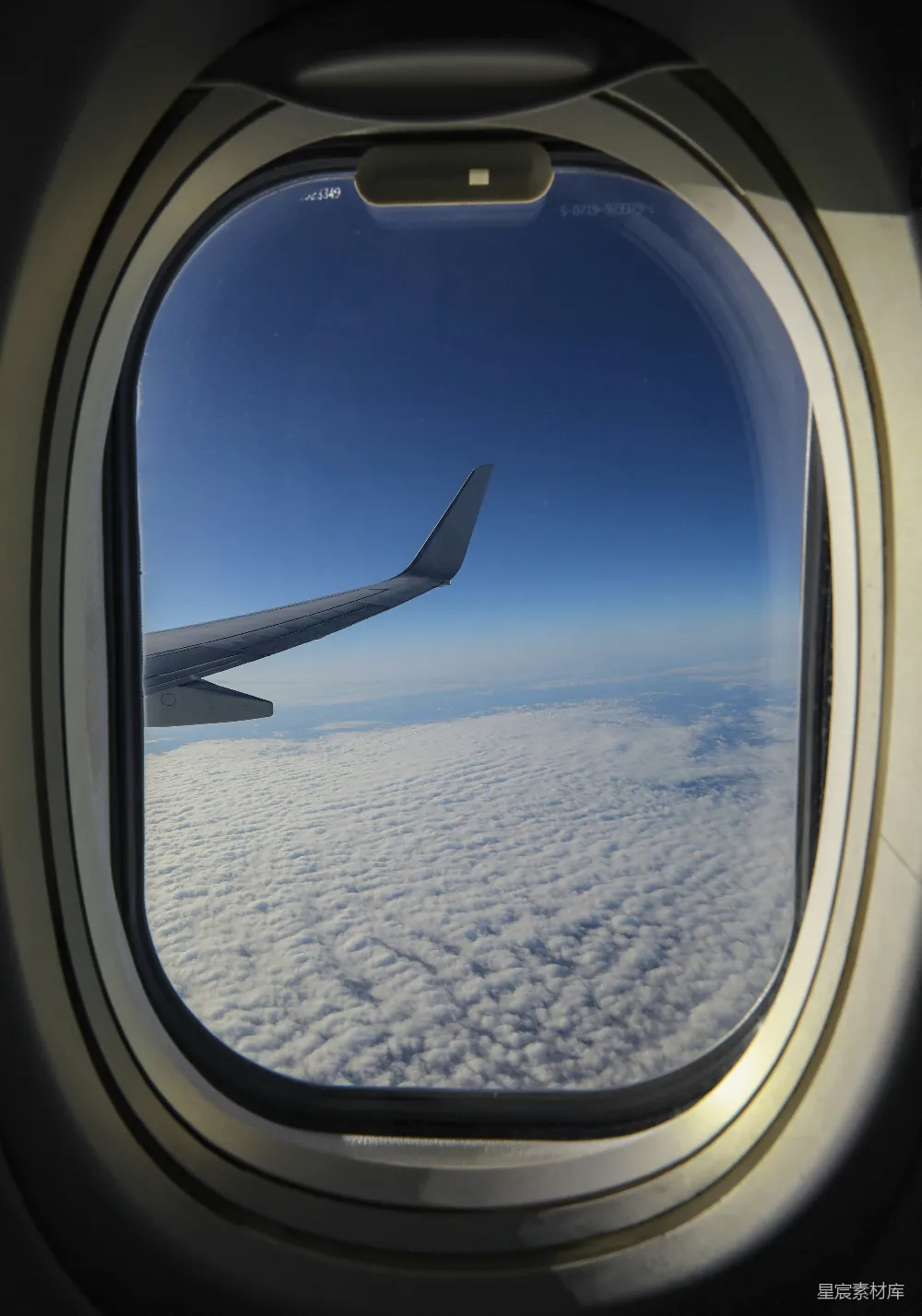 高清摄影 飞机 窗外 云海 旅行 自然 飞机窗外的云海