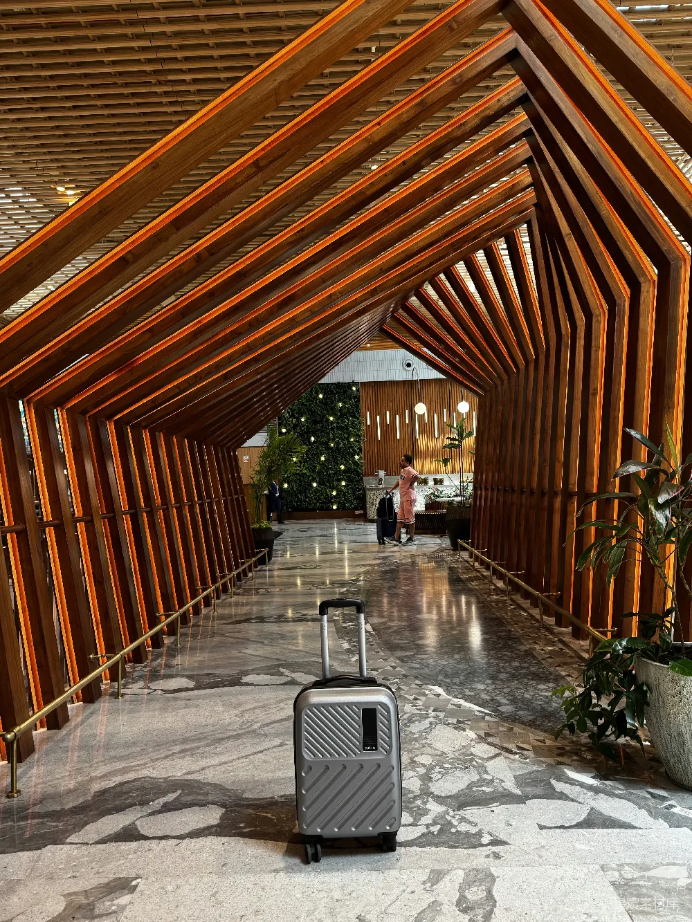 高清摄影 酒店 木质 大堂 现代 旅游 木质结构的酒店大堂