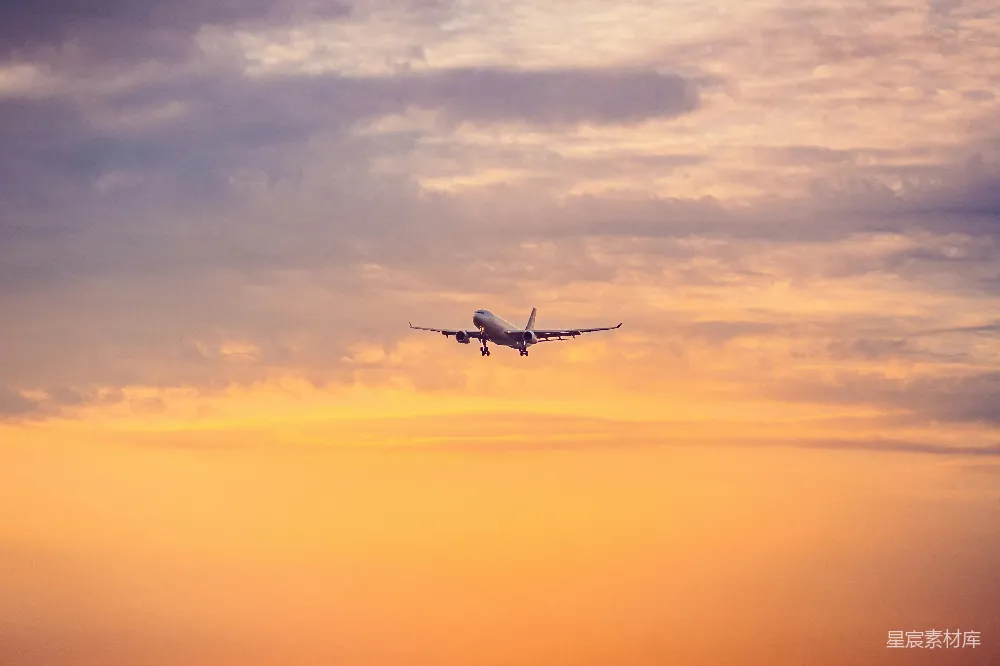 高清摄影 飞机 夕阳 天空 旅行 自由 夕阳下的飞机