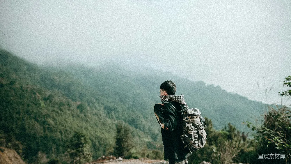 高清摄影 旅行 自然 风景 户外 探险 远行者与山林
