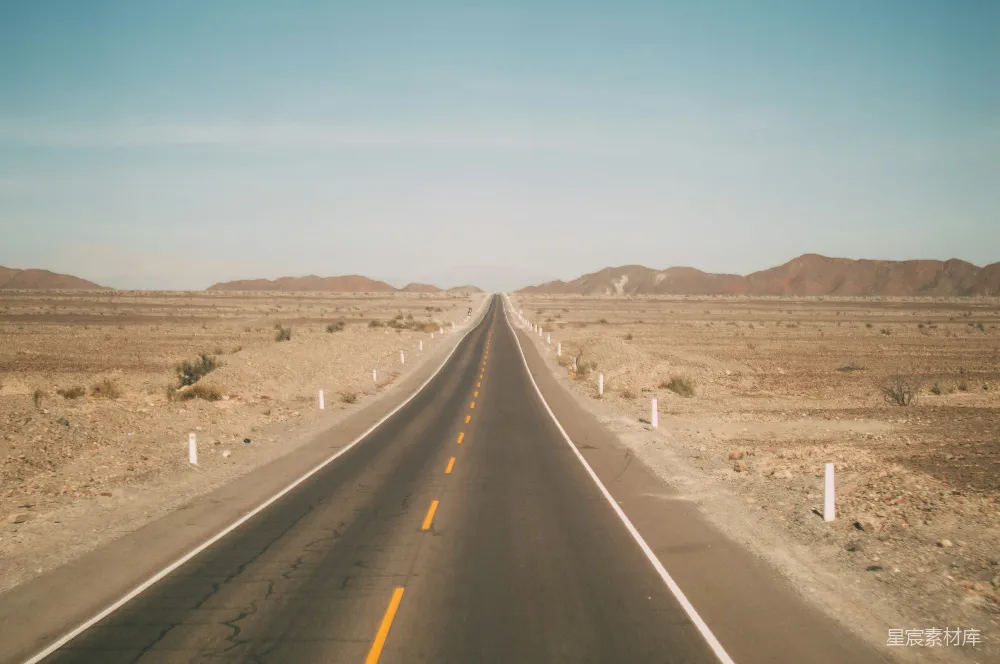 高清摄影 公路 沙漠 孤独 风景 旅行 沙漠中的孤独公路