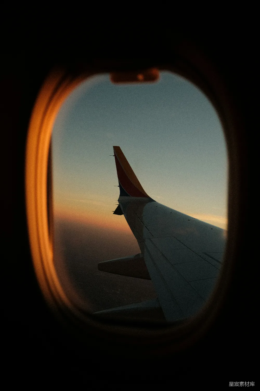 高清摄影 飞机 日落 窗景 旅行 自然 飞机窗外的日落