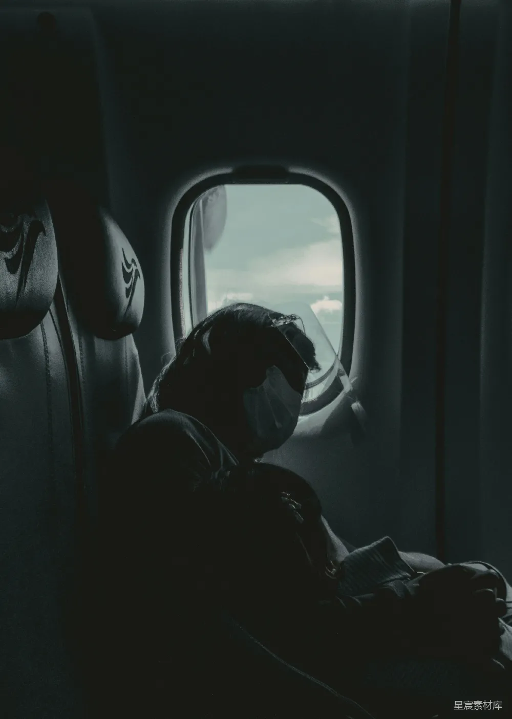 高清摄影 飞机 旅行 睡眠 静谧 旅行者 飞机上的沉睡者