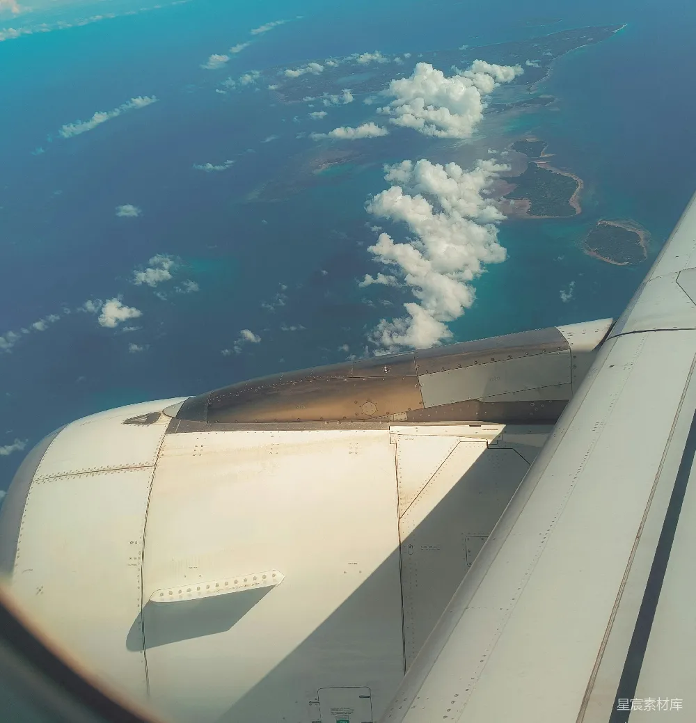高清摄影 岛屿 飞机引擎 旅行 自然风光 高空 空中俯瞰岛屿与云海