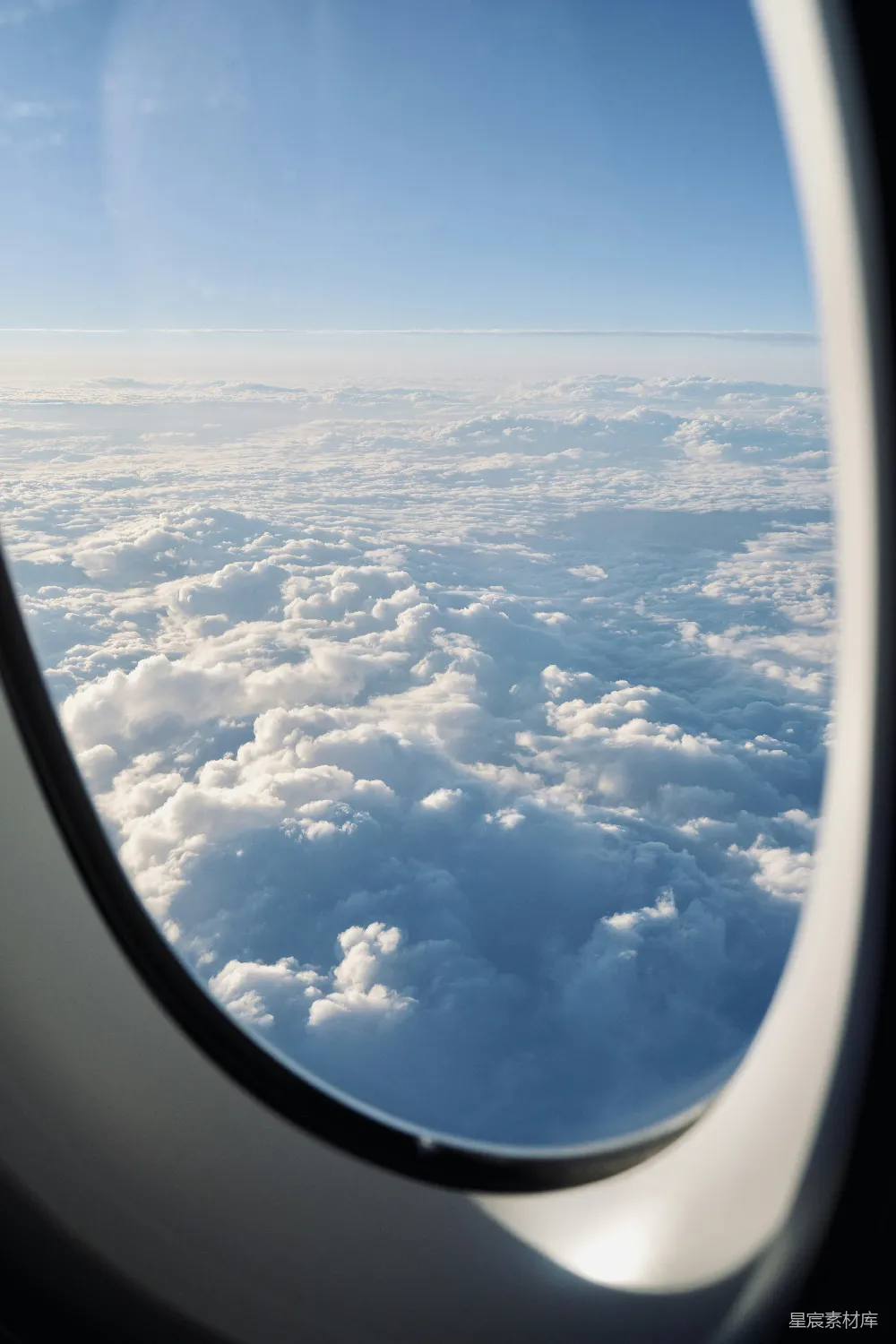 高清摄影 天空 云层 旅行 自然 宁静 飞机窗外的云海