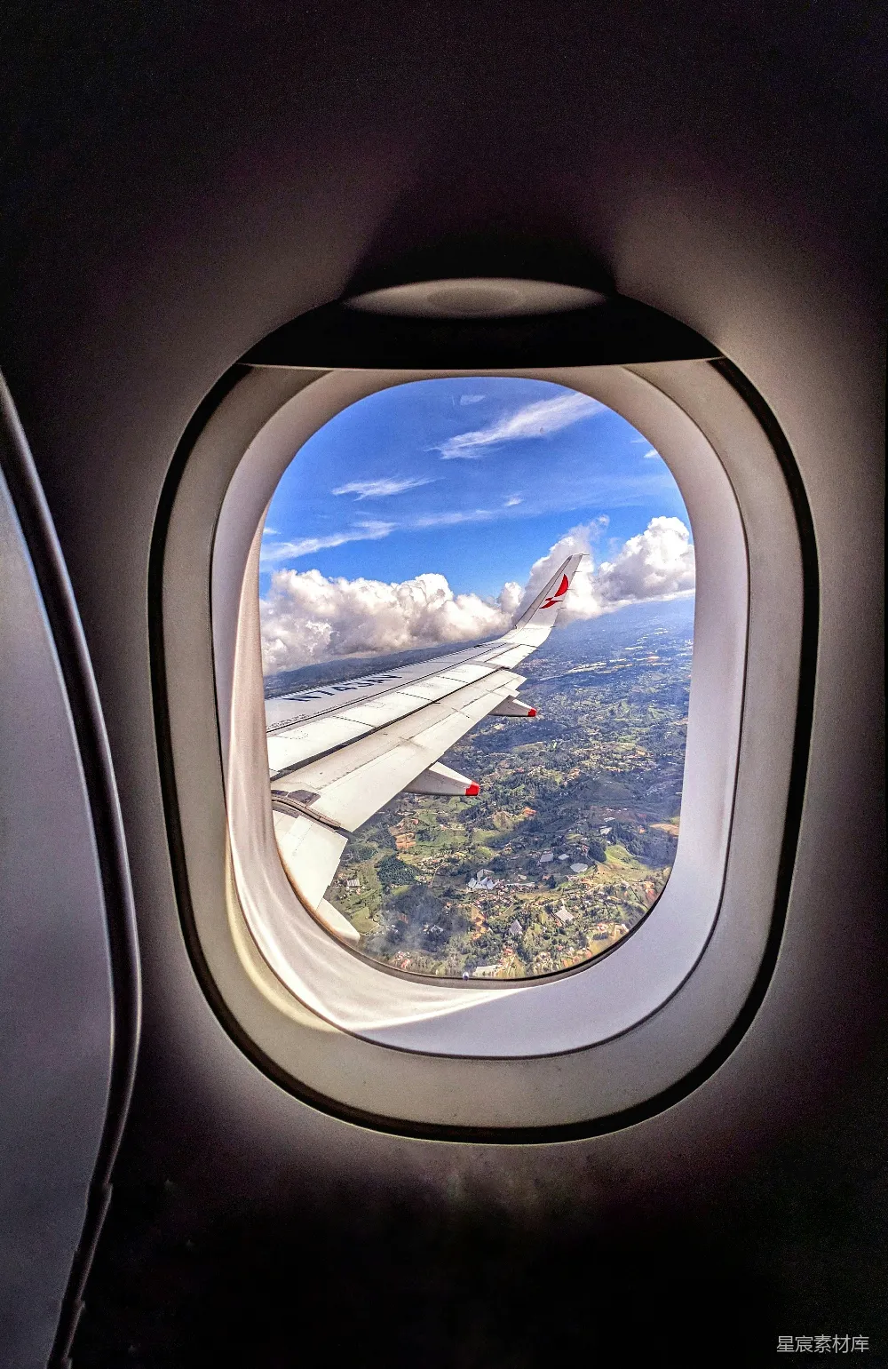高清摄影 飞机 窗外 旅行 风景 飞行 飞机窗外的风景