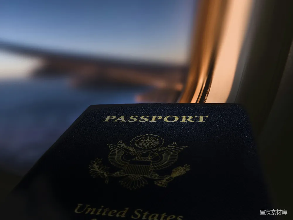 高清摄影 护照 旅行 美国 飞机 出入境 飞机窗外的美国护照