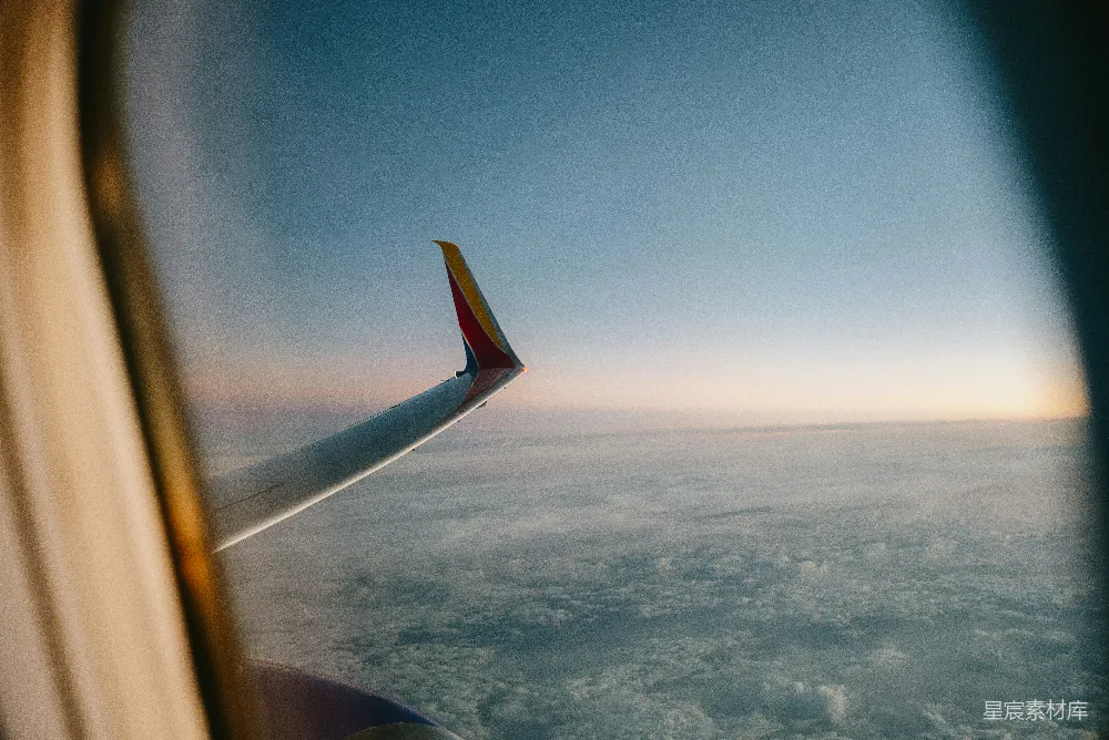 高清摄影 飞机 天空 旅行 风景 日落 空中视角的飞机机翼