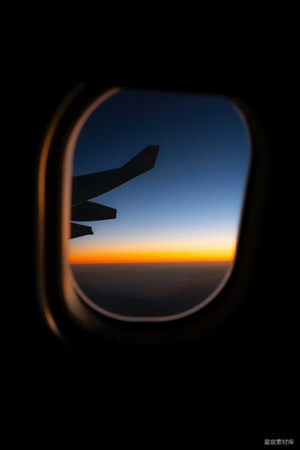 高清摄影 飞机 夕阳 翅膀 旅行 风景 飞机窗外的夕阳景色