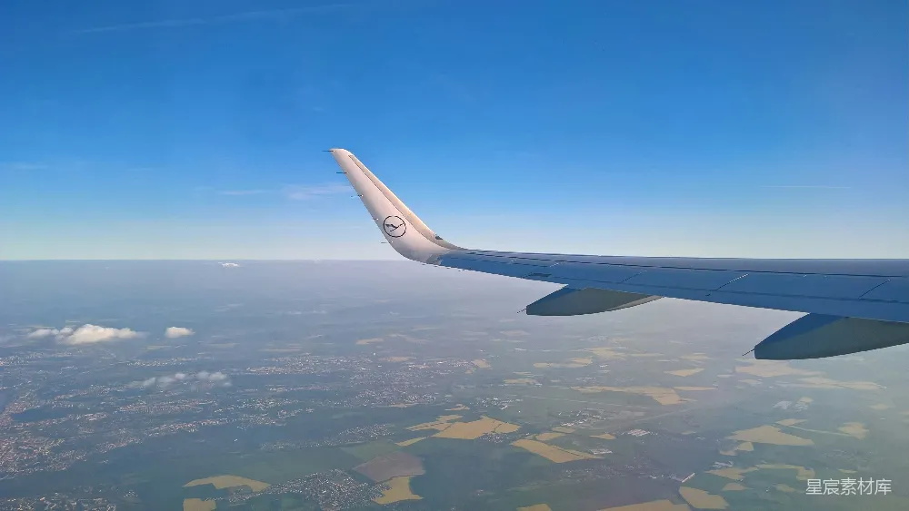 高清摄影 飞机 蓝天 白云 风景 旅行 飞机视角下的蓝天白云