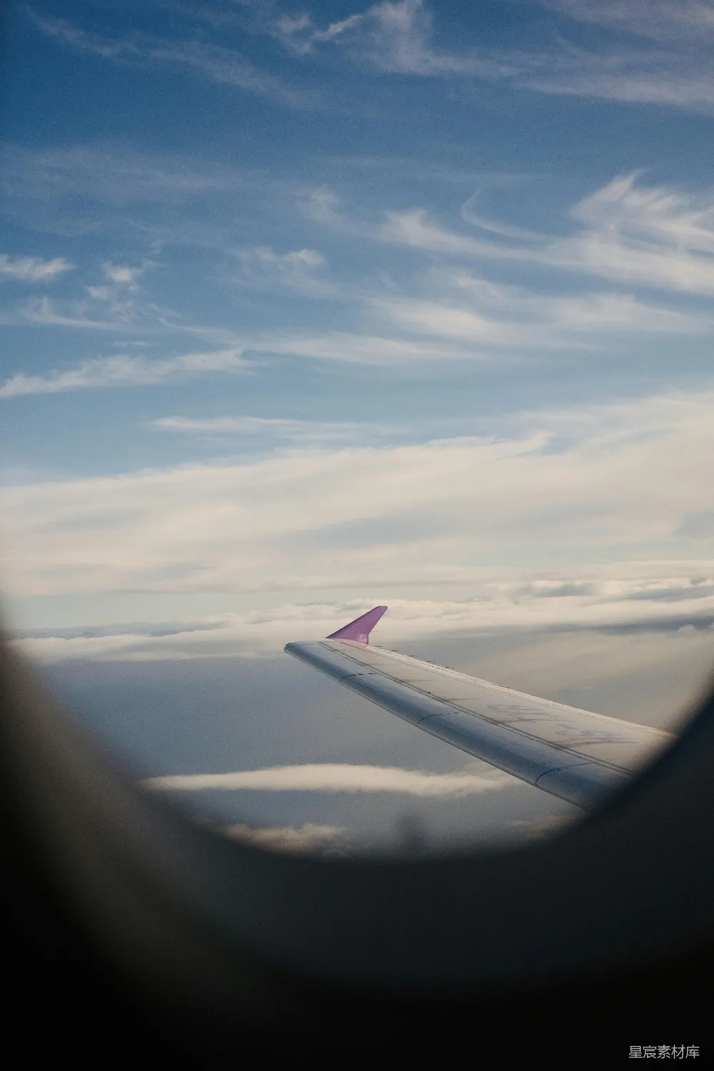 高清摄影 飞机 天空 云层 旅行 自然 飞机窗外的云海