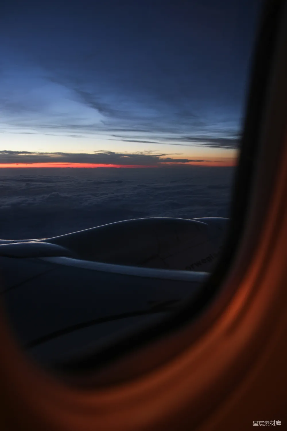 高清摄影 飞机 夕阳 天空 旅行 自然 飞机窗外的夕阳