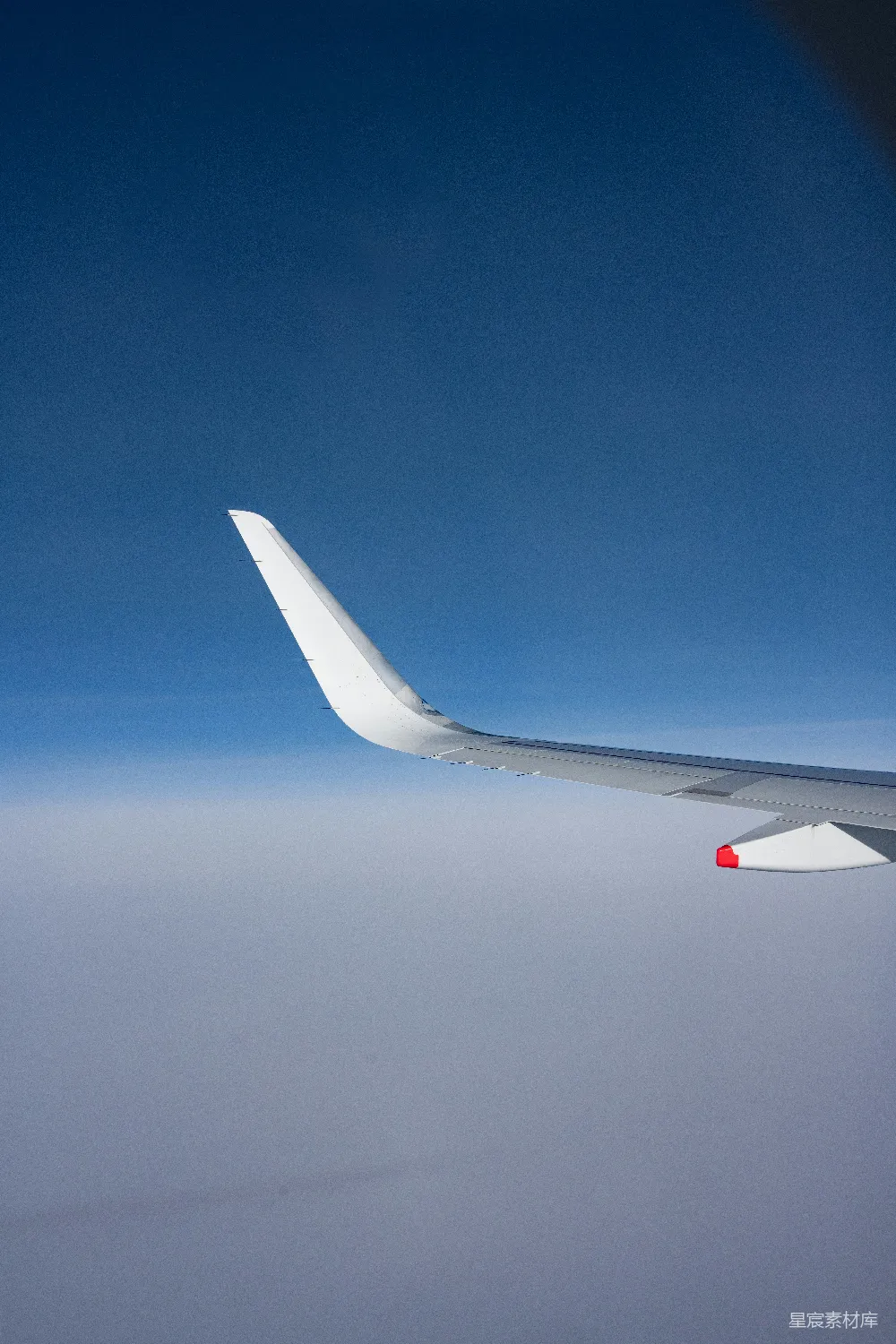 高清摄影 飞机 机翼 天空 旅行 自然 空中视角的飞机机翼