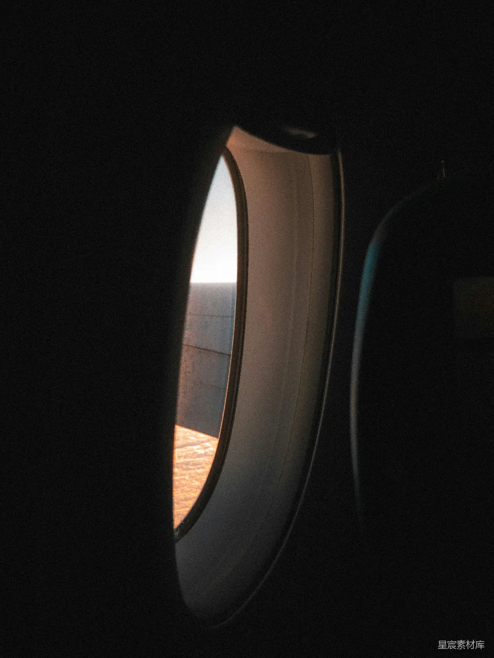 高清摄影 飞机 日落 旅行 风景 宁静 飞机窗外的日落