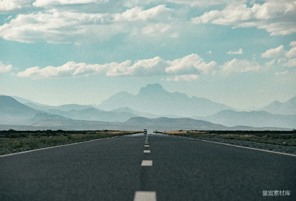 高清摄影 风景 公路 山脉 宁静 自然 远方的旅途