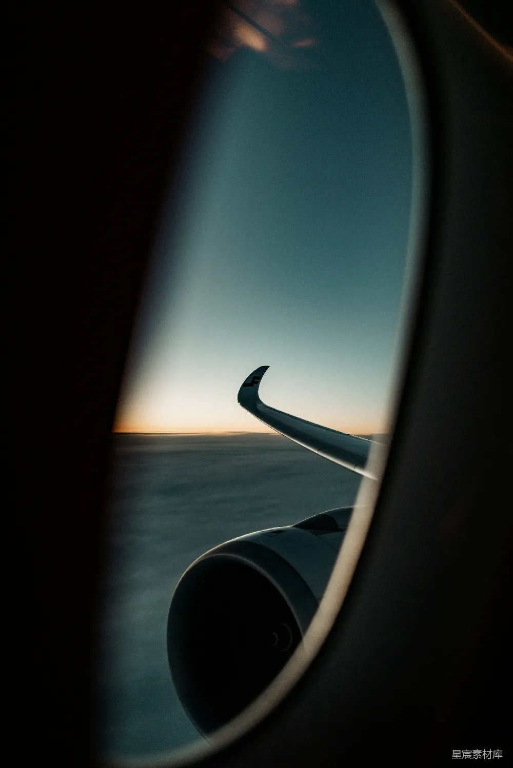 高清摄影 飞机 夕阳 旅行 航拍 风景 飞机窗外的夕阳