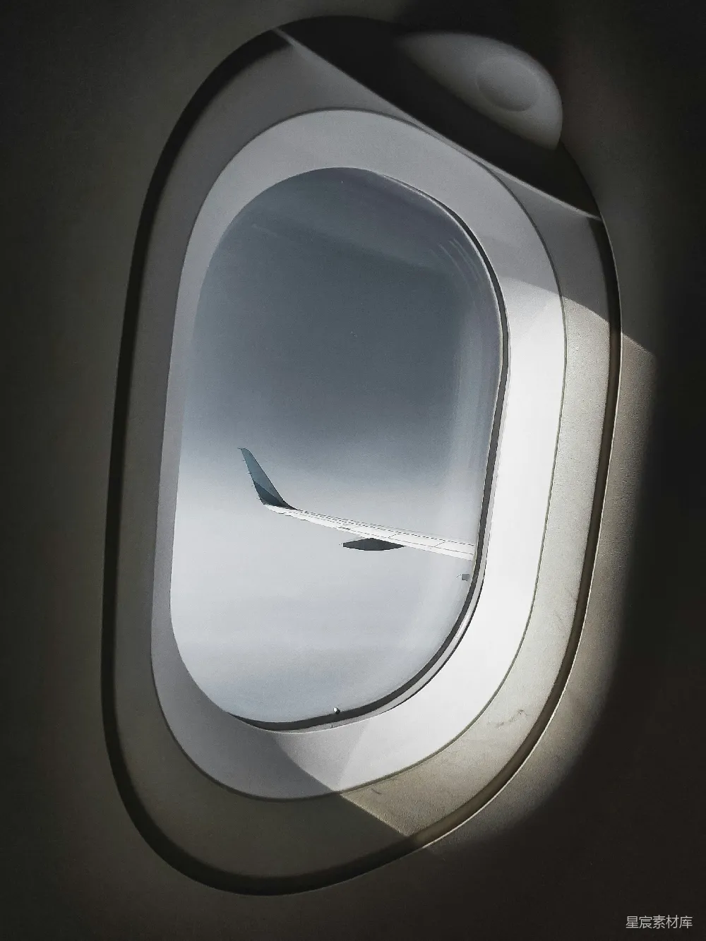 高清摄影 飞机 窗户 飞行 天空 旅行 飞机舷窗上的翅膀