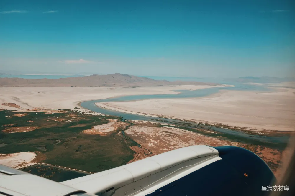 高清摄影 空中视角 沙漠 河流 自然风光 航拍 空中俯瞰大漠与河流