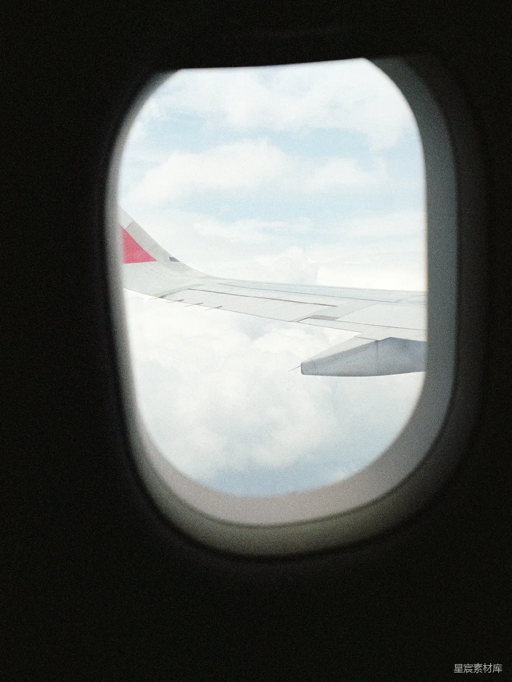 高清摄影 飞机 窗外 云层 天空 旅行 飞机窗外的云层